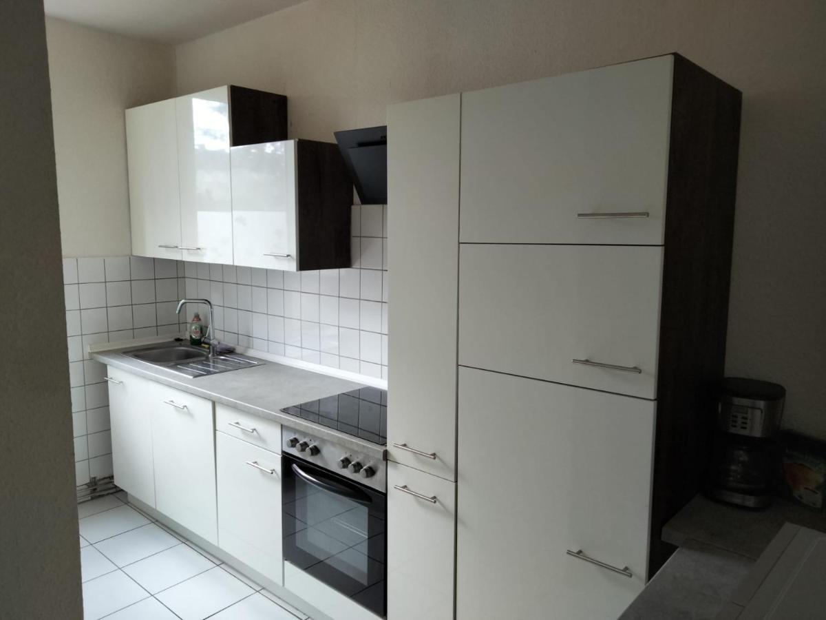 Modernes Apartment Mit 2 Schlafzimmern Und Privatparkplatz Nahe Innenstadt Ноймюнстер Екстер'єр фото