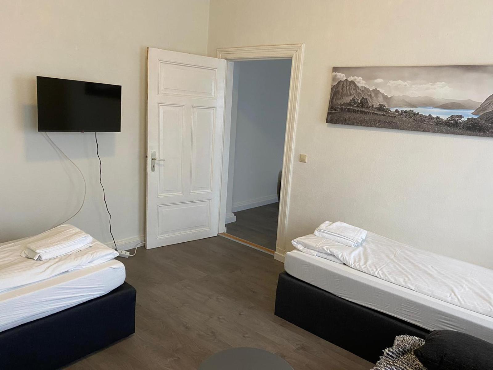 Modernes Apartment Mit 2 Schlafzimmern Und Privatparkplatz Nahe Innenstadt Ноймюнстер Екстер'єр фото