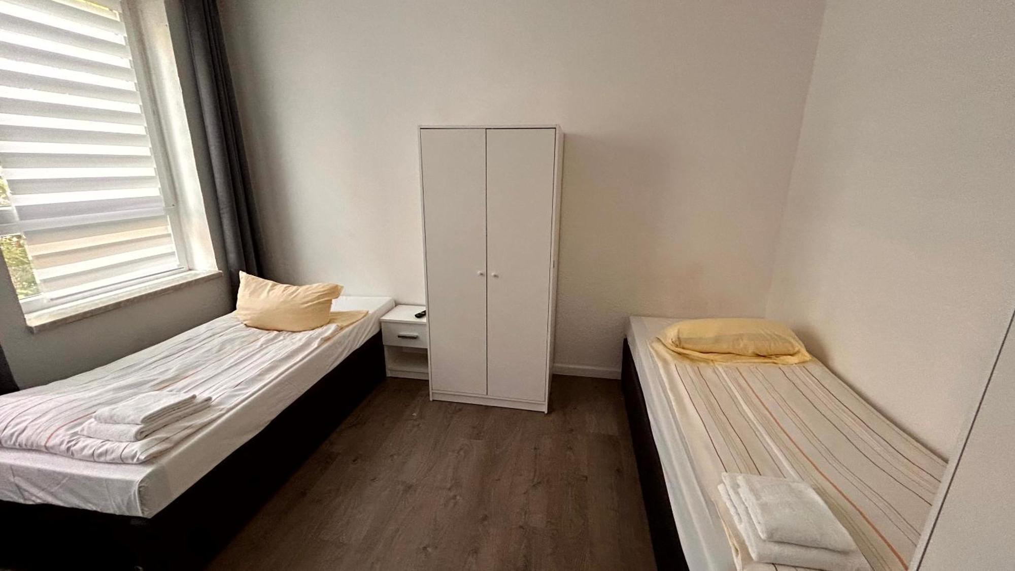 Modernes Apartment Mit 2 Schlafzimmern Und Privatparkplatz Nahe Innenstadt Ноймюнстер Екстер'єр фото