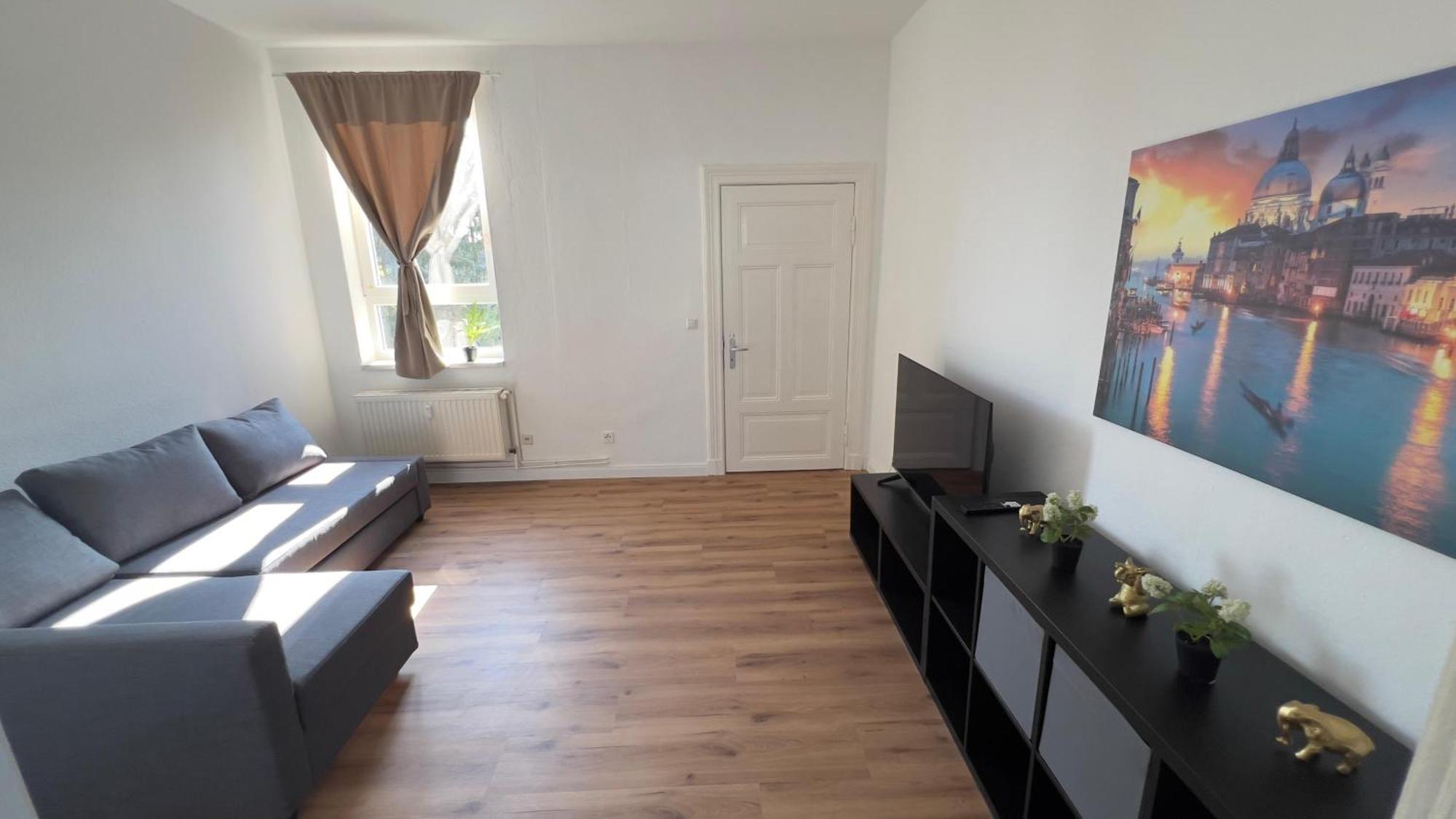 Modernes Apartment Mit 2 Schlafzimmern Und Privatparkplatz Nahe Innenstadt Ноймюнстер Екстер'єр фото